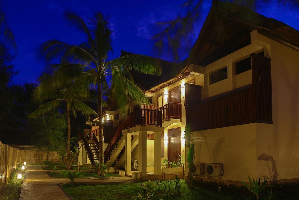 Mala Garden Resort And Spa Gili Trawangan Exterior photo